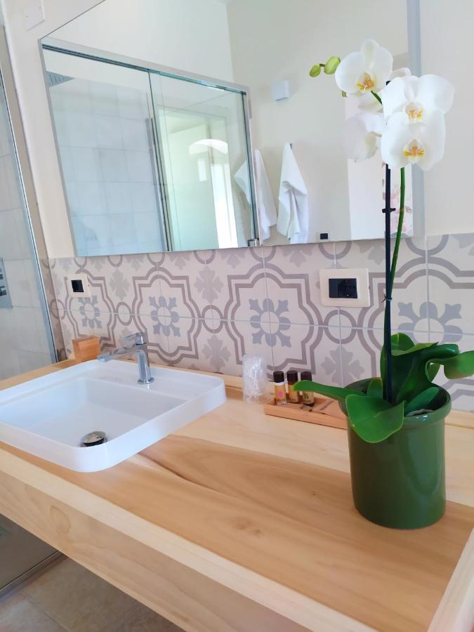 Deluxe Suite Spa Bath