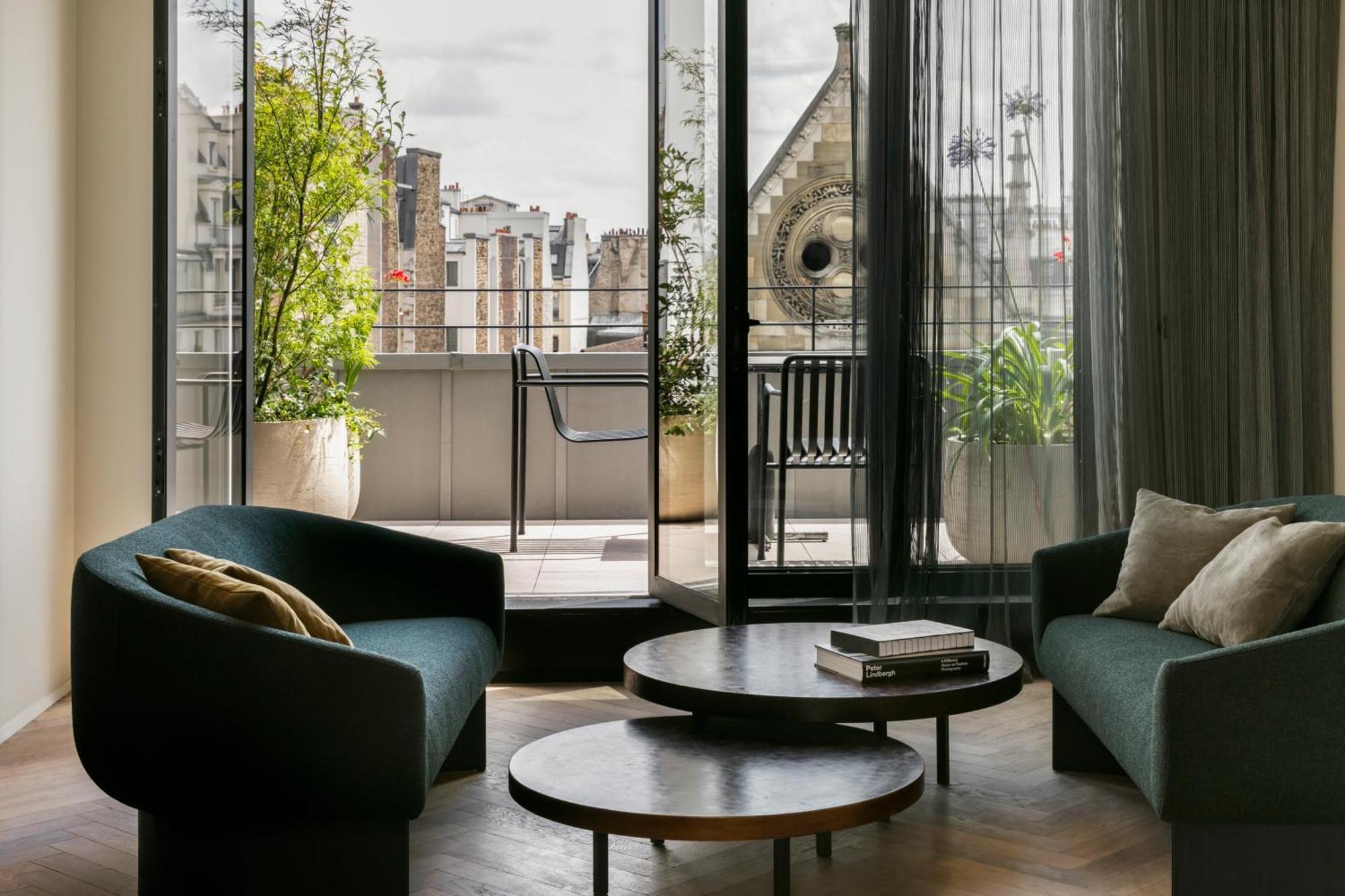 Suite Terrace,1279089721:JPEG