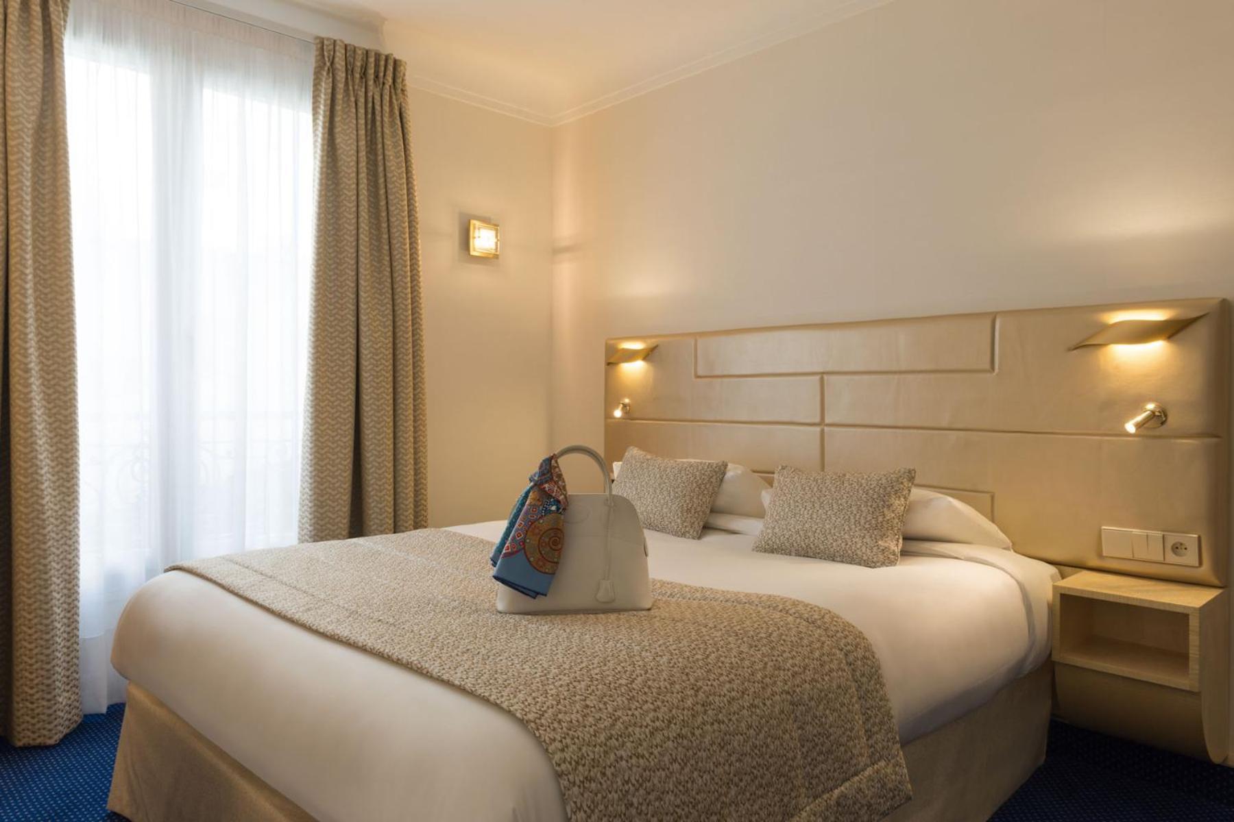Standard Queen Room