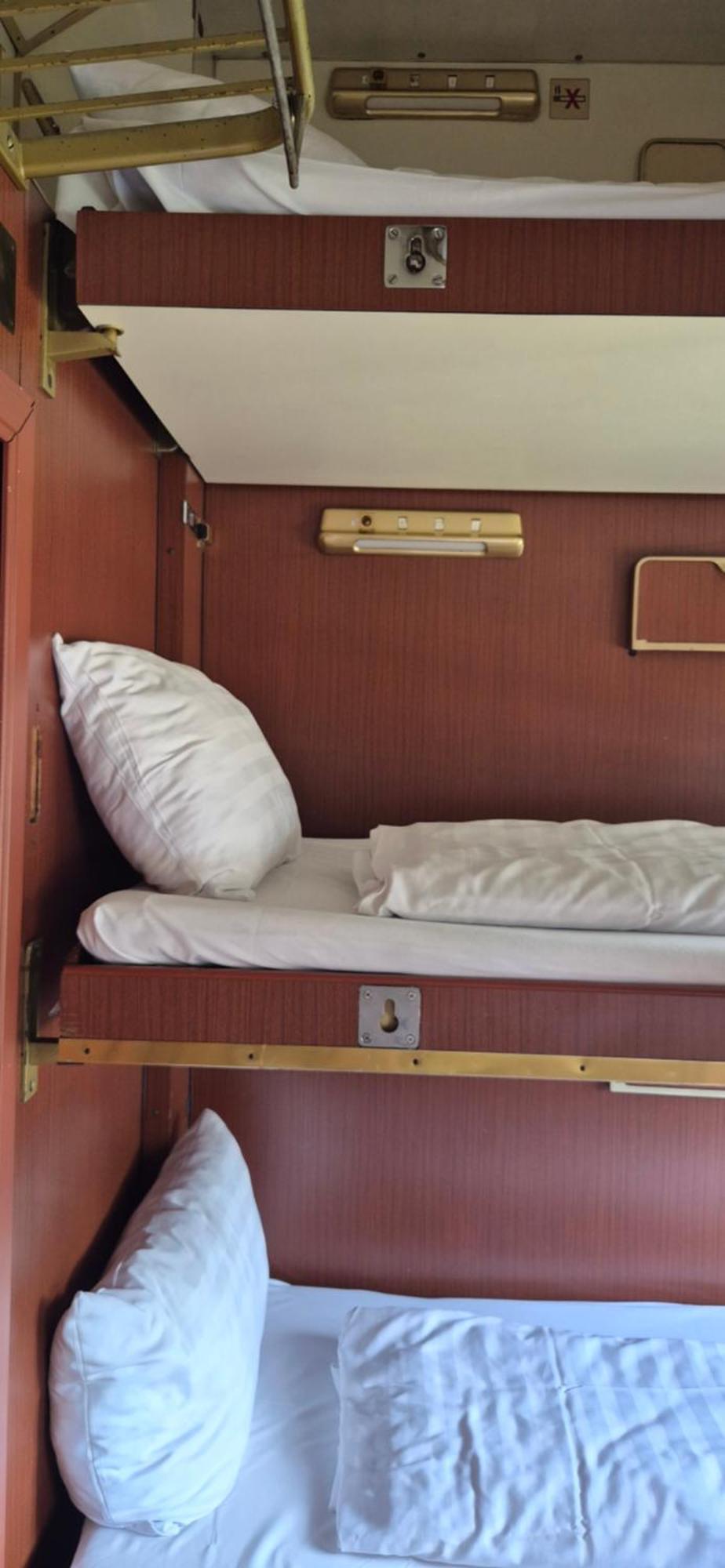 Single Bed Compartment