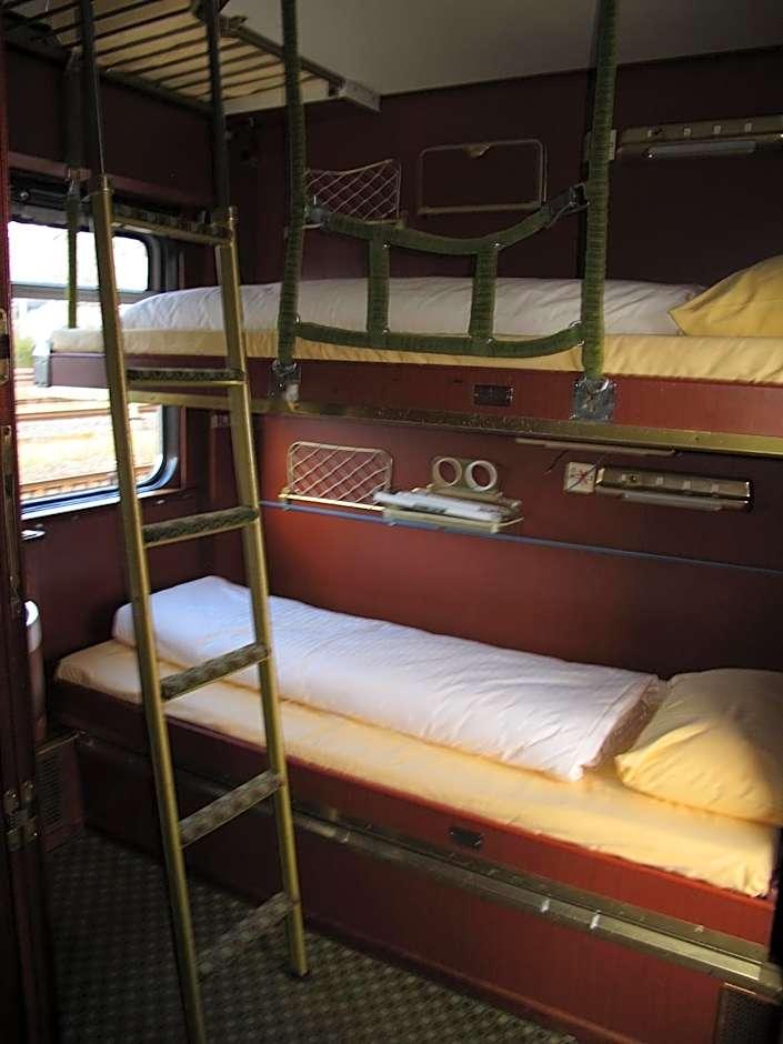 Single Bed Compartment