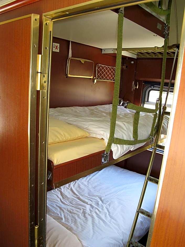 Single Bed Compartment