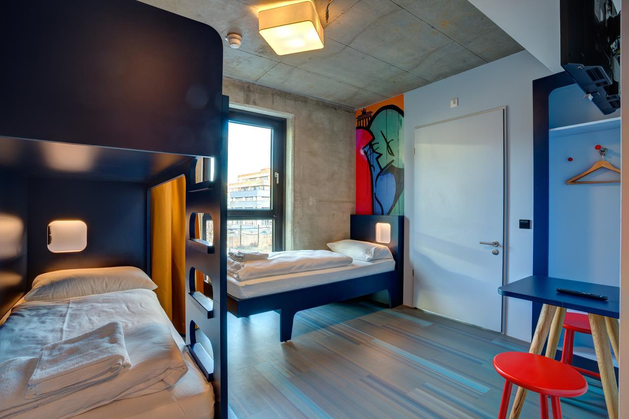 Bed 4-Bed Female Dormitory Room
