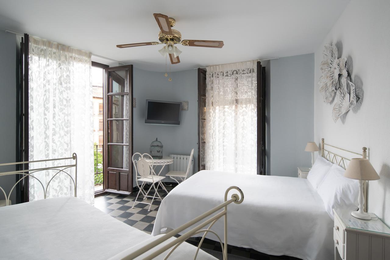 Chambre Triple avec Salle de Bains Privative