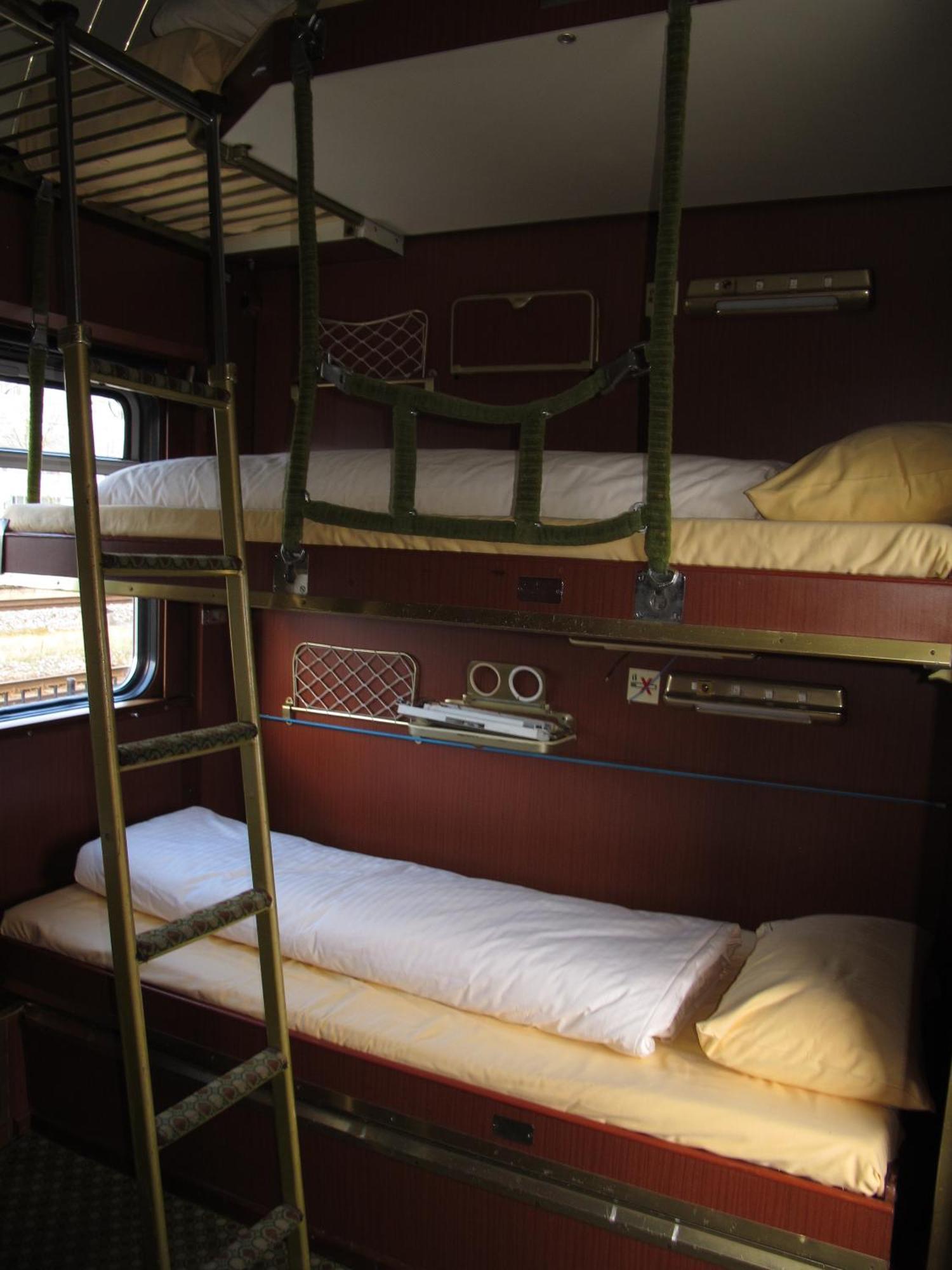 Single Bed Compartment