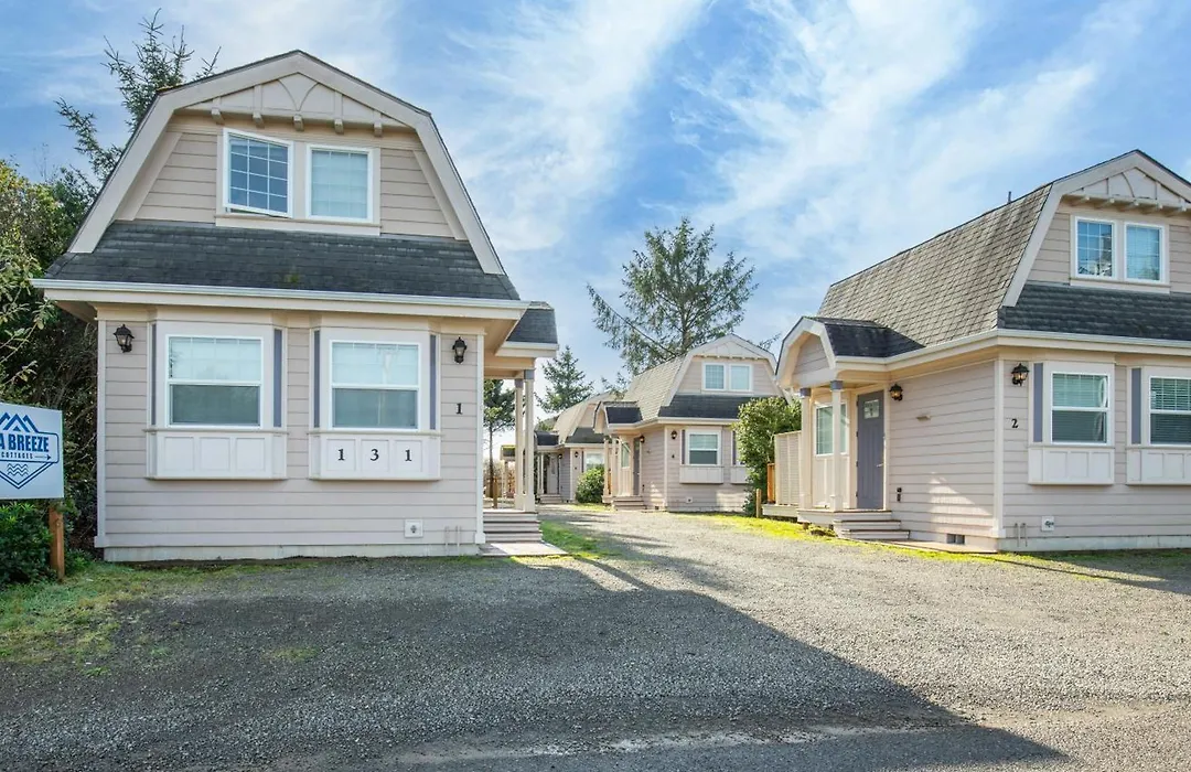 Sea Breeze Cottages-1