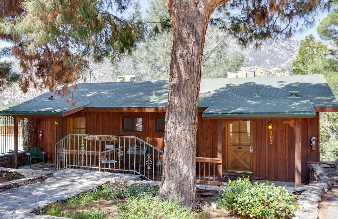 Whispering Pines Lodge-1
