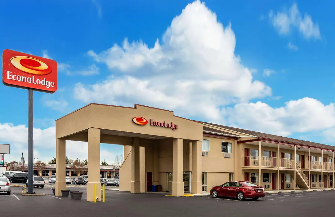 Econo Lodge East Staunton-1