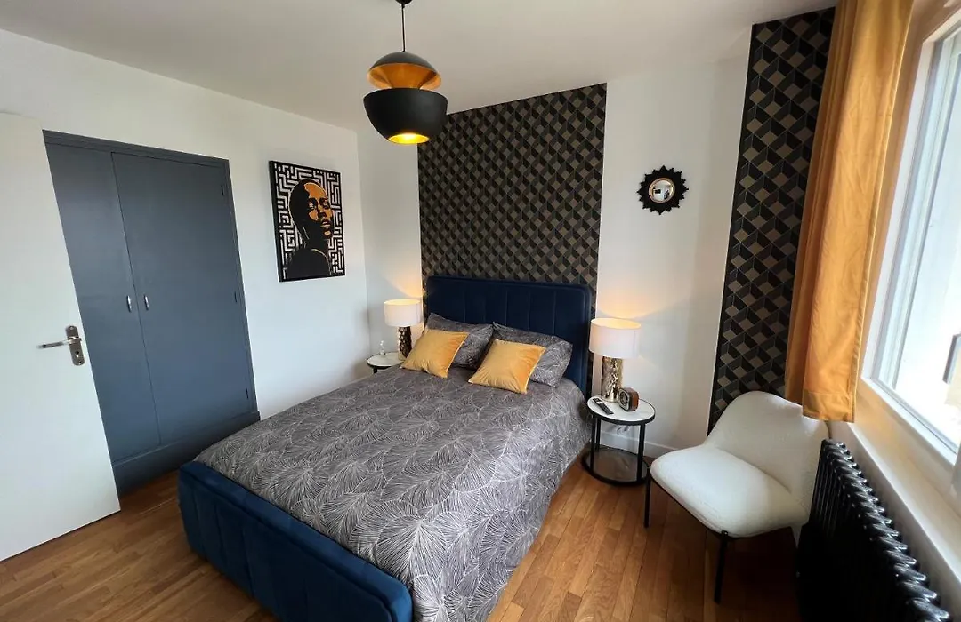 La suite du Theatre-1