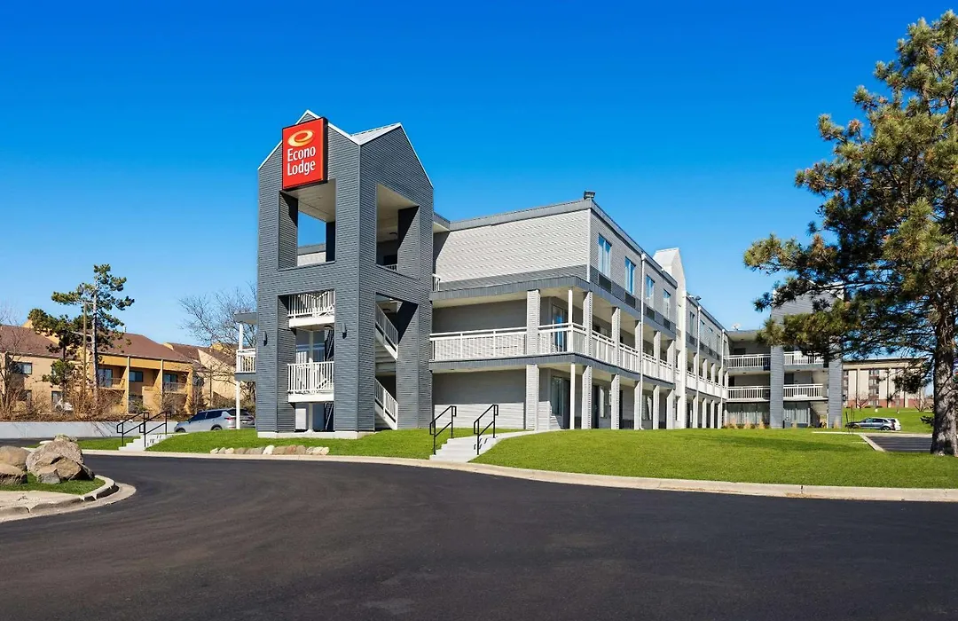 Econo Lodge Rockford Casino Area-1