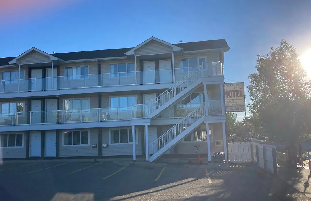 Raccoon Lodge Motel-1