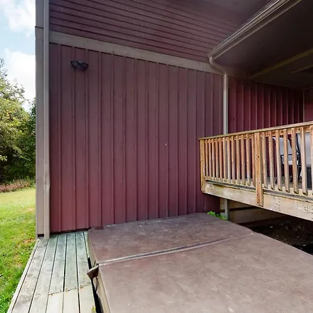 Lucille Wheeler Lodge By Property Valet-3