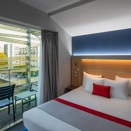 Holiday Inn Express Paris-Canal De La Villette By Ihg-3
