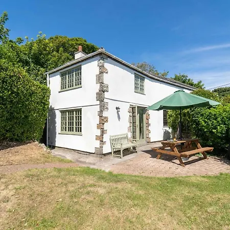 Corner Cottage-3