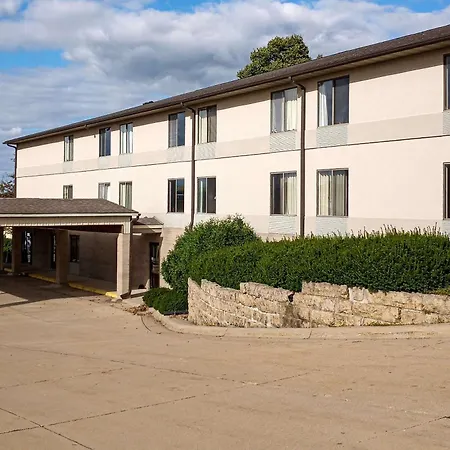 Econo Lodge Maquoketa-2