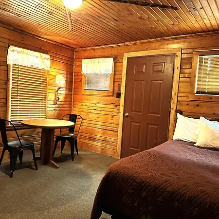Yellowstone Cabins And Rv-3