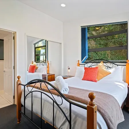 Goldfield Holiday Home-2