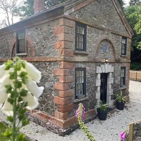 Bridge Cottage Upper Malone-3