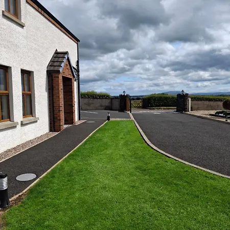 Ulster Cottages 4 Miles From Portrush Bushmills Coleraine And Ballymoney-3