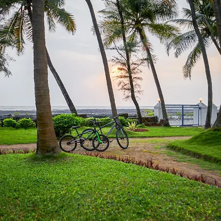 Stayvista'S Villa Bharat - Beachfront Serenity With A Spacious Lawn-3