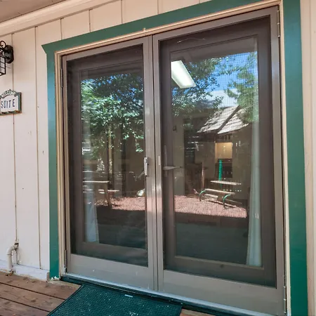 Big Bear Lakefront Lodge-3
