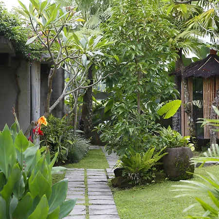 Villa Kayu Lama-2