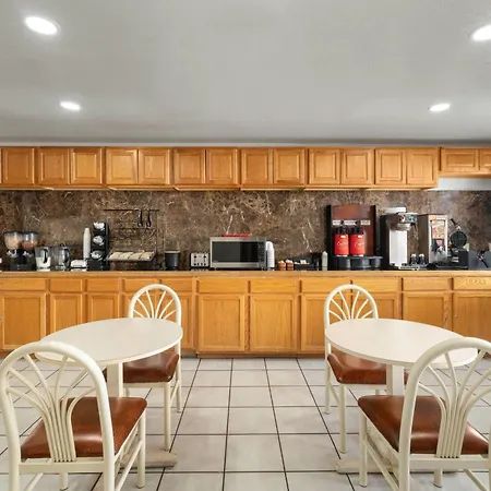 Days Inn By Wyndham Canon City-2