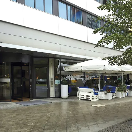 Leonardo Smart Hotel Berlin Alexanderplatz-3