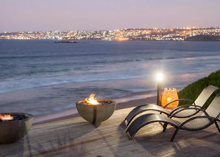 Guest house: African Oceans Manor On The Beach