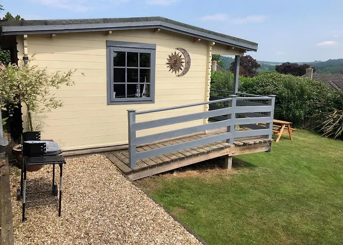 Morlais Log Cabin