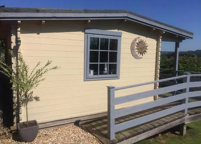 Morlais Log Cabin