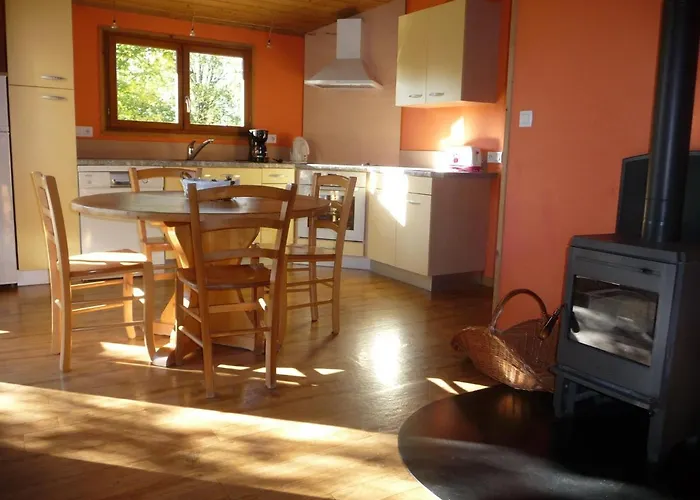 8 Chalets des Lodges du Hérisson avec poêle à bois