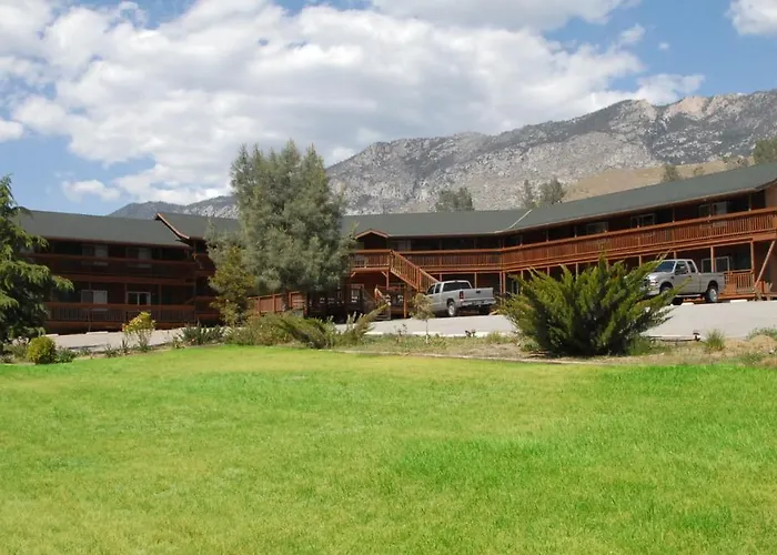 Corral Creek Lodge