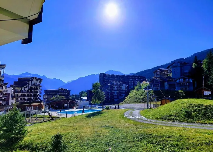 Chalet Cote Coeur, La Tania, With Outdoor Hot Tub And 7 Ensuite Rooms