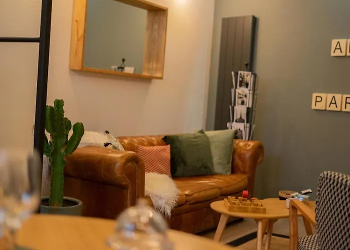 Entre Nous Le Maréchal