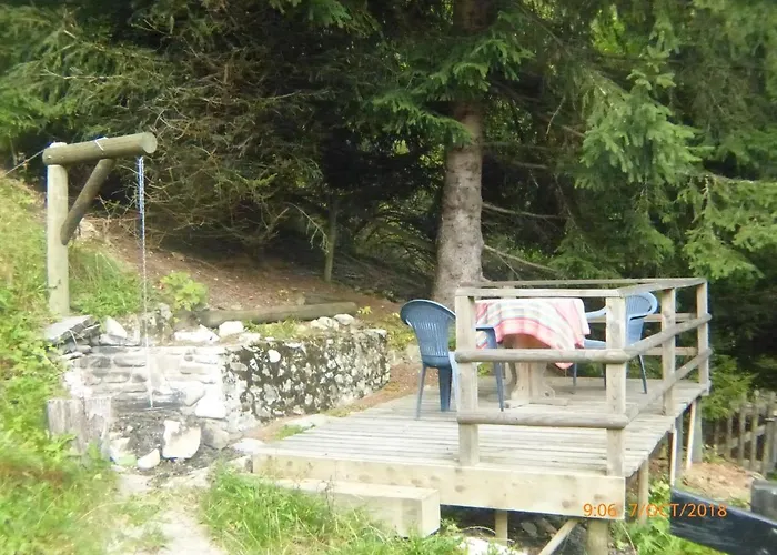 Charming Chalet With Panoramic View And Private Parking In Gruyere