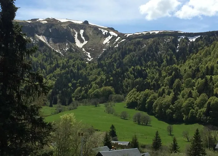Chalet Le Balcon Du Sancy: Weekly Mountain Retreat