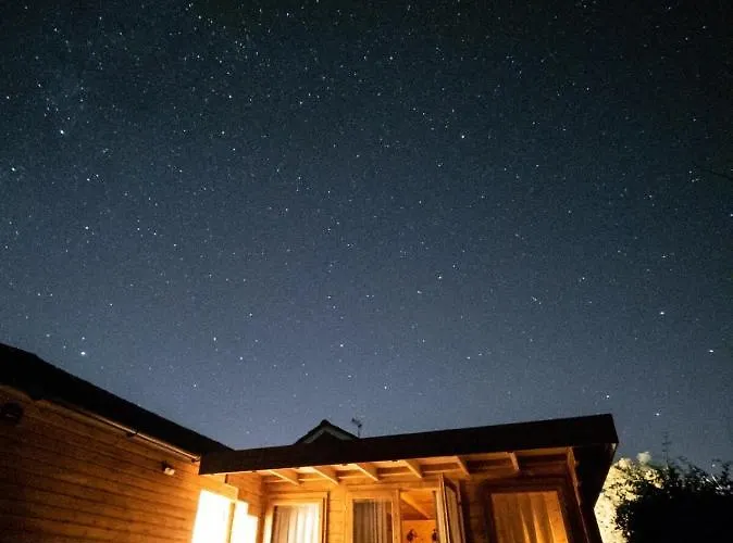 Moors Wood Relaxing ,Tranquil Retreat With Hot Tub