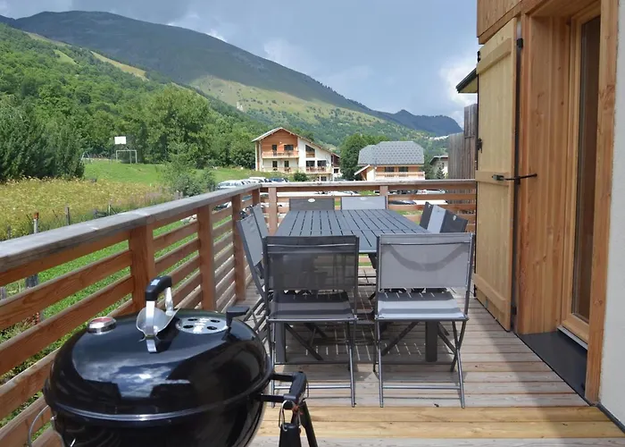 Chalet spacieux 12 pers, 5 ch, parking, WiFi, prêt pour vos vacances à Valloire - FR-1-263-480