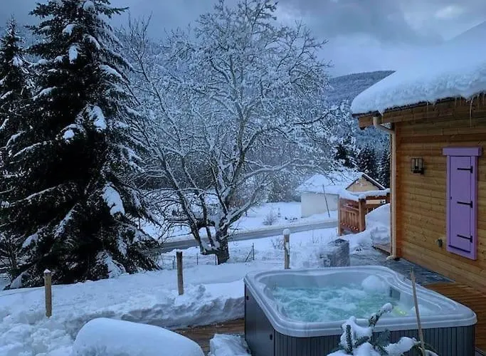 Chalet L'Élégance - SPA - Serviettes - Peignoirs - Lits faits - Ménage inclus