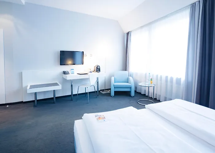 Garner - Checkpoint Charlie By Ihg