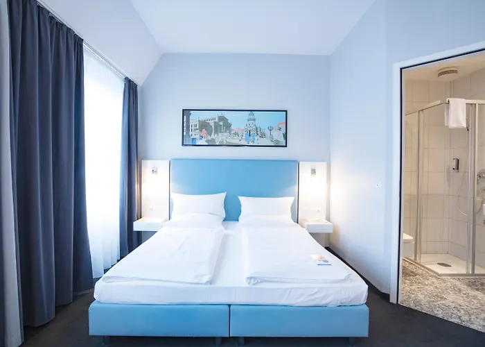 Garner - Checkpoint Charlie By Ihg