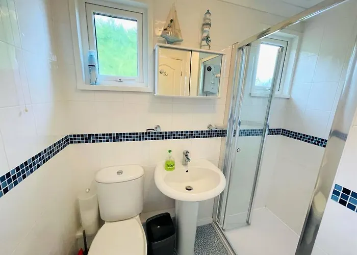 169 Broadside Holiday Chalet Near Broads & Beaches