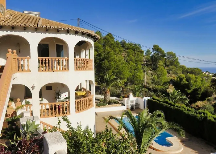 Large Chalet With Private Pool