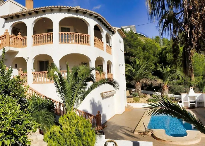 Large Chalet With Private Pool