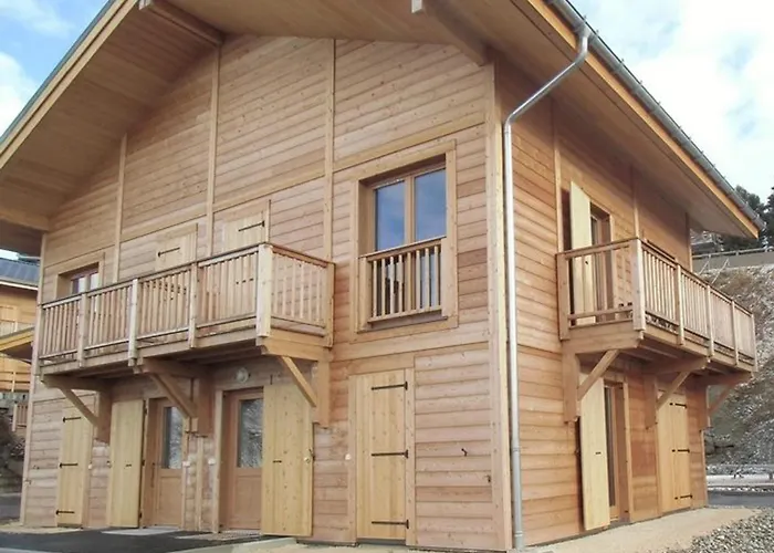 Chalet Spacieux A Chamrousse Pour 8 Personnes Sur 3 Niveaux - Fr-1-549-107
