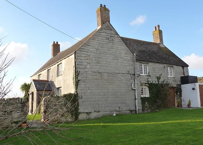 Hotels With Four Stars Lellizzick Farmhouse