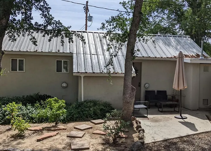 Mimi'S Cabin
