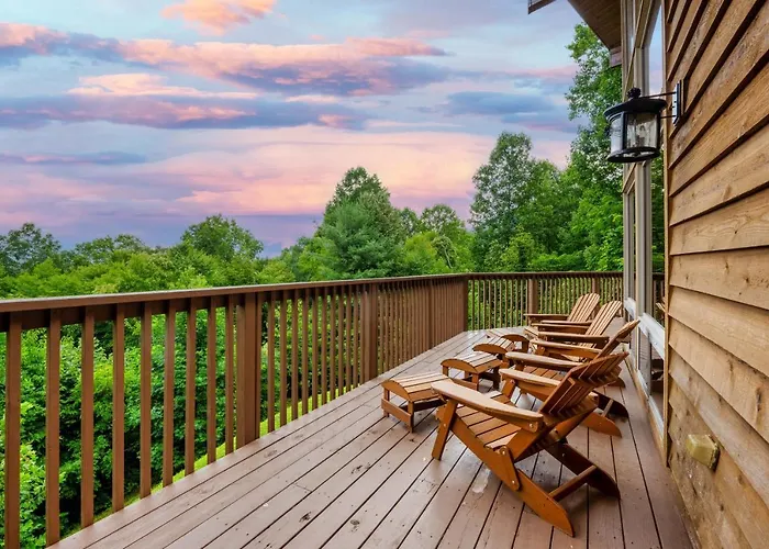 --Mountain Chalet Getaway With Breathtaking View Next To Tail Of Dragon--