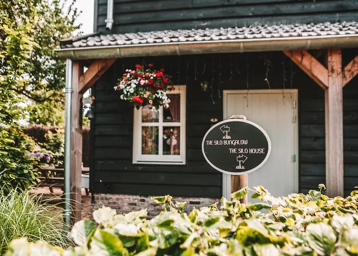 Crash'Nstay - The Silo Bungalow